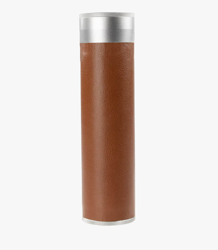 Preserve tube humidor can hold 3-5 cigars, the leather tube can be engraved