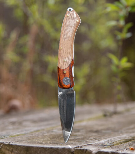 Wooden Liner lock folder knife